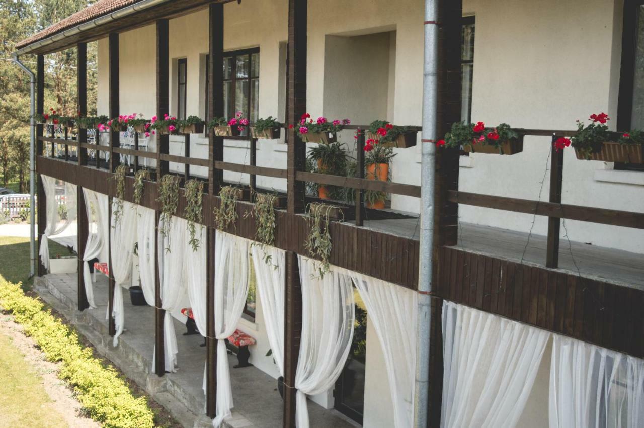 Akmens Stasti / Stone Stories Hotel Kaltene Exterior photo