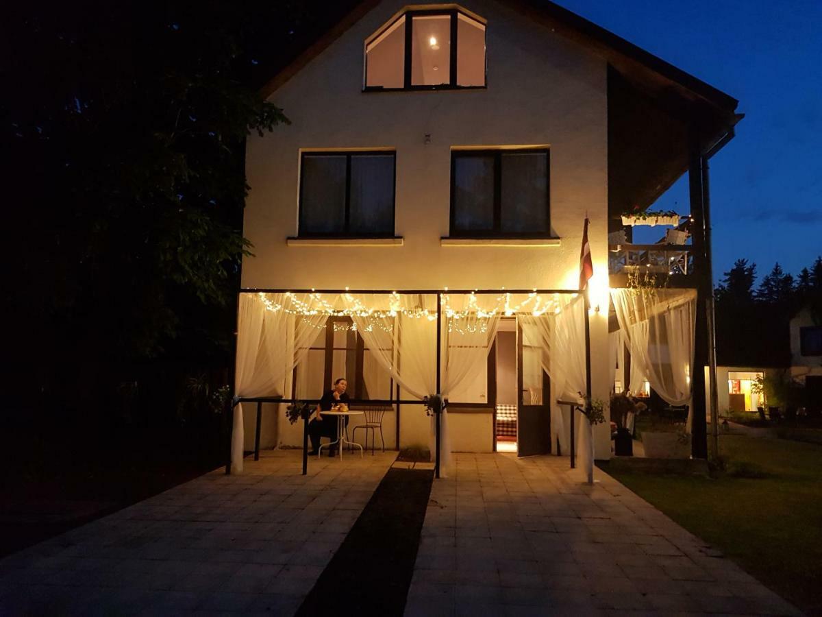 Akmens Stasti / Stone Stories Hotel Kaltene Exterior photo