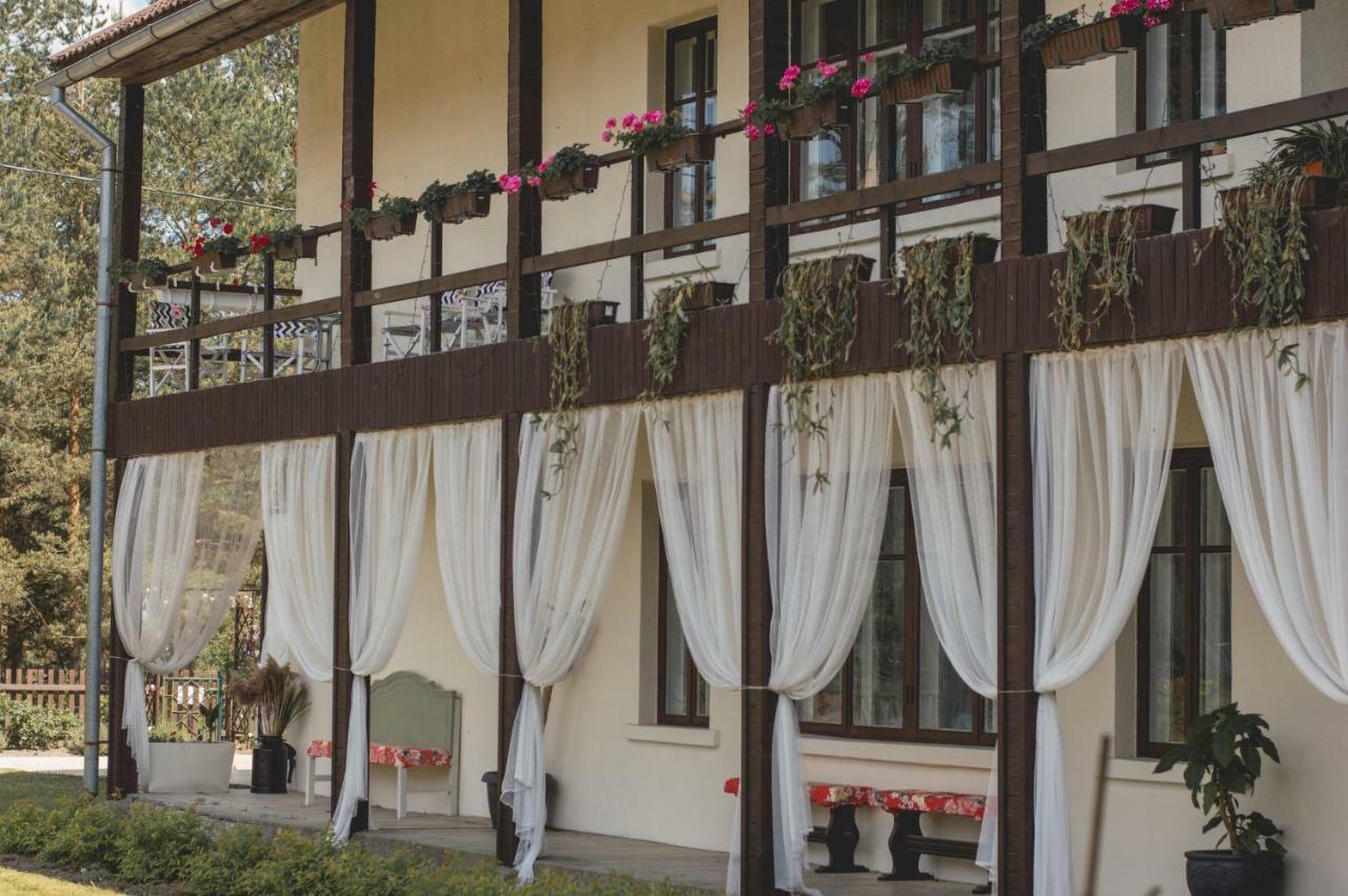 Akmens Stasti / Stone Stories Hotel Kaltene Exterior photo